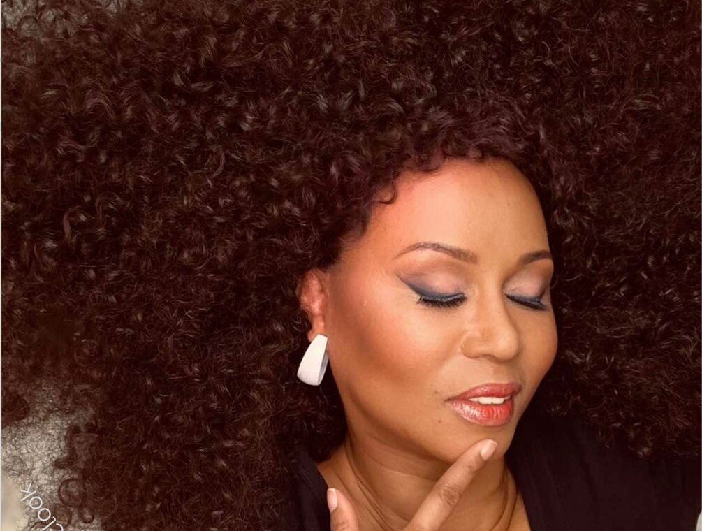 Makeup and hairsyle